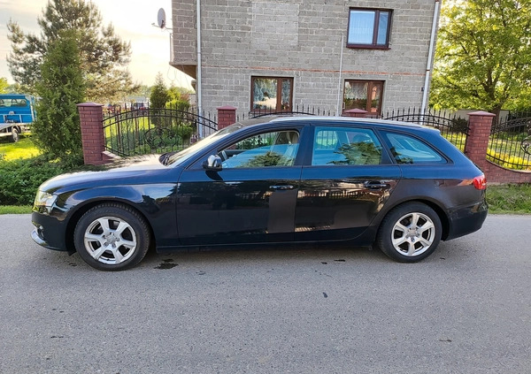 Audi A4 cena 21999 przebieg: 240000, rok produkcji 2011 z Trzemeszno małe 67